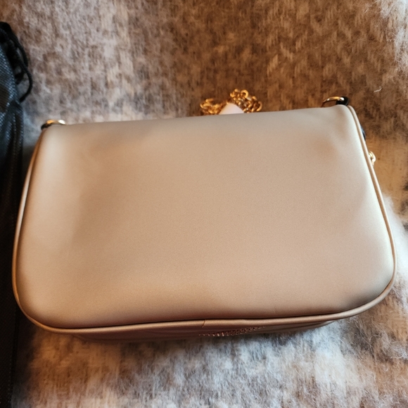 Versace Fragrance shiny gold crossbody pouch - Picture 2 of 4
